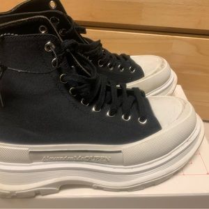 Alexander McQueen mens sneakers SZ 44 worn